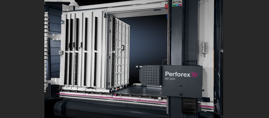 Processos mais consistentes com o novo Centro “Perforex MT” da Rittal